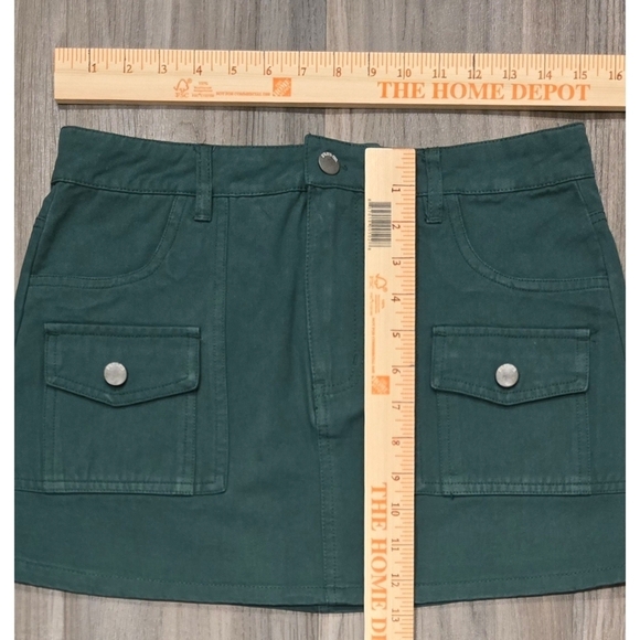 RSQ Green Cotton Skirt Size Medium - Picture 2 of 4